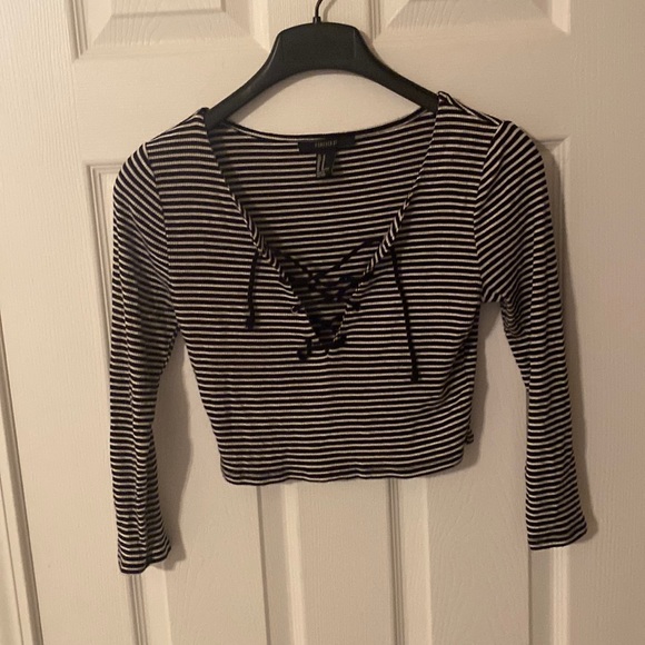 Crop Top - Picture 1 of 2